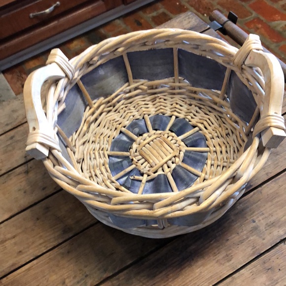 Handled Basket 13" x 6" - Picture 2 of 7